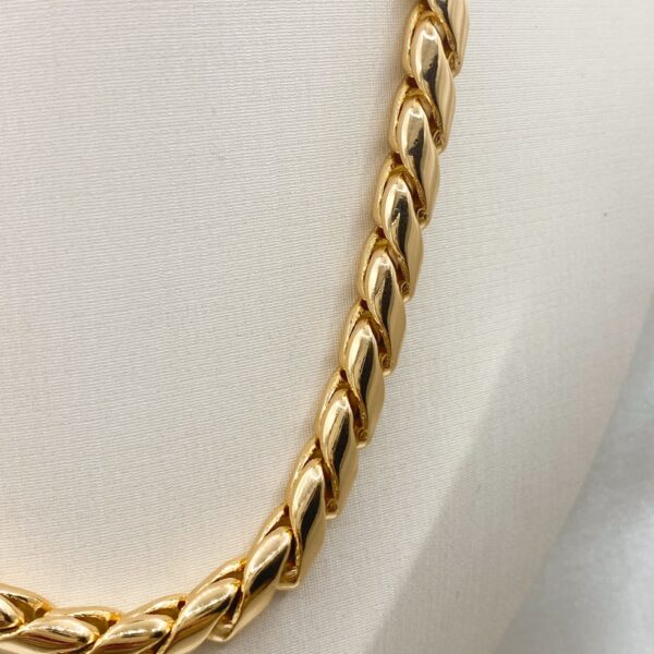 Colar detalhado - Imagem 4